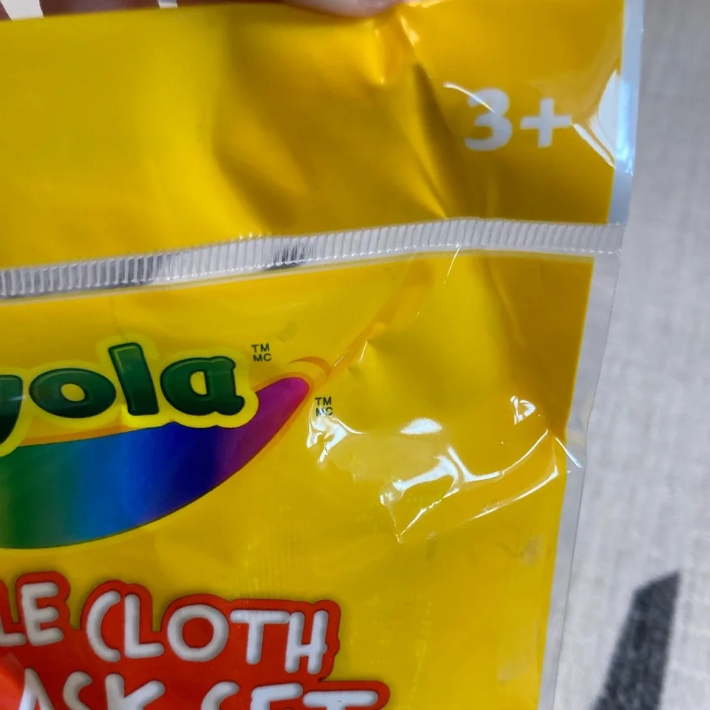 NEW Crayola Kids School Mask Pack (5 pack)